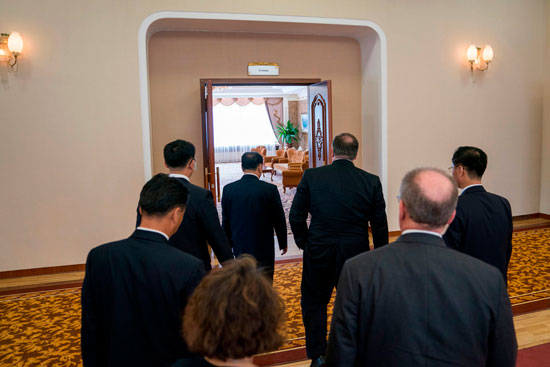 جانب من وصول وزير الخارجية الأمريكي مايك بومبيو إلى كوريا الشمالية