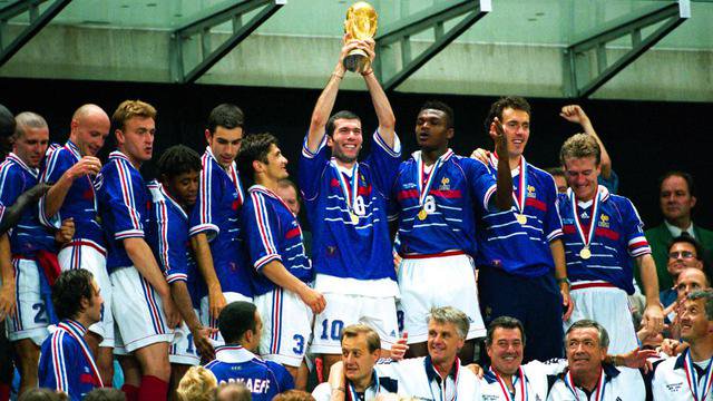 منتخب فرنسا بطل كاس العالم 1998