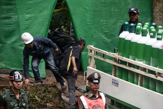 جهود إنقاذ مجموعة فتية محاصرين داخل كهف فى تايلاند