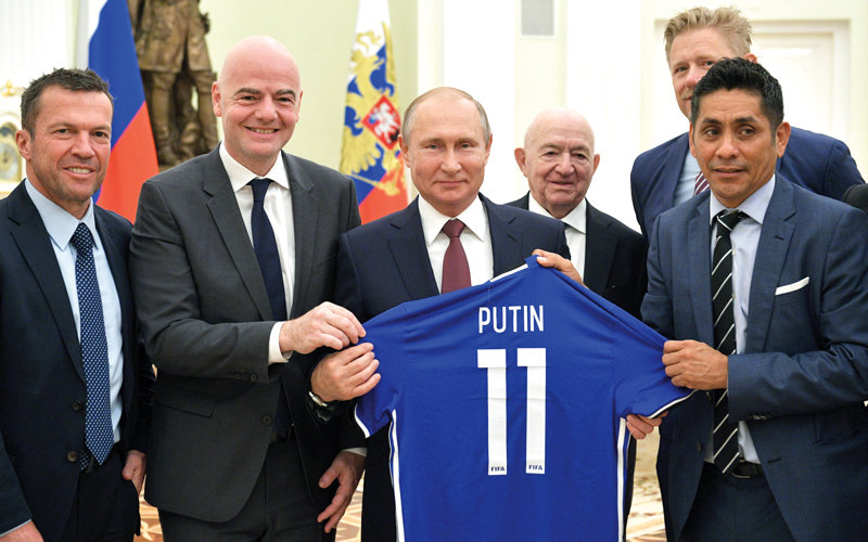 إنفانتينو  مع بوتين