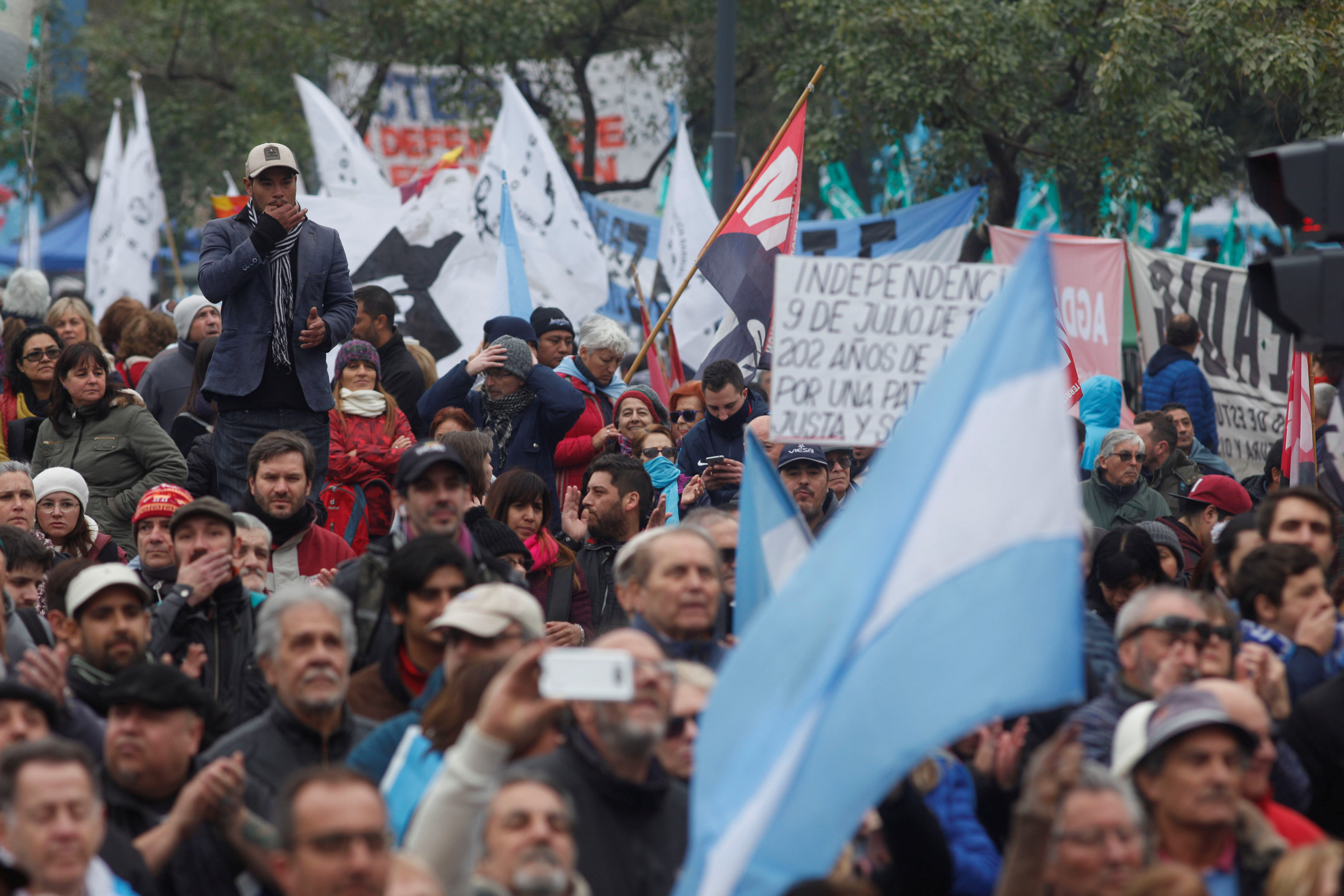 جانب من المظاهرات فى الأرجنتين