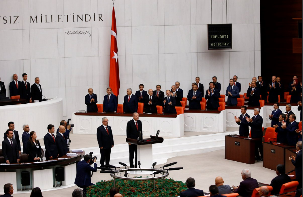 أردوغان يؤدى اليمين الدستورية