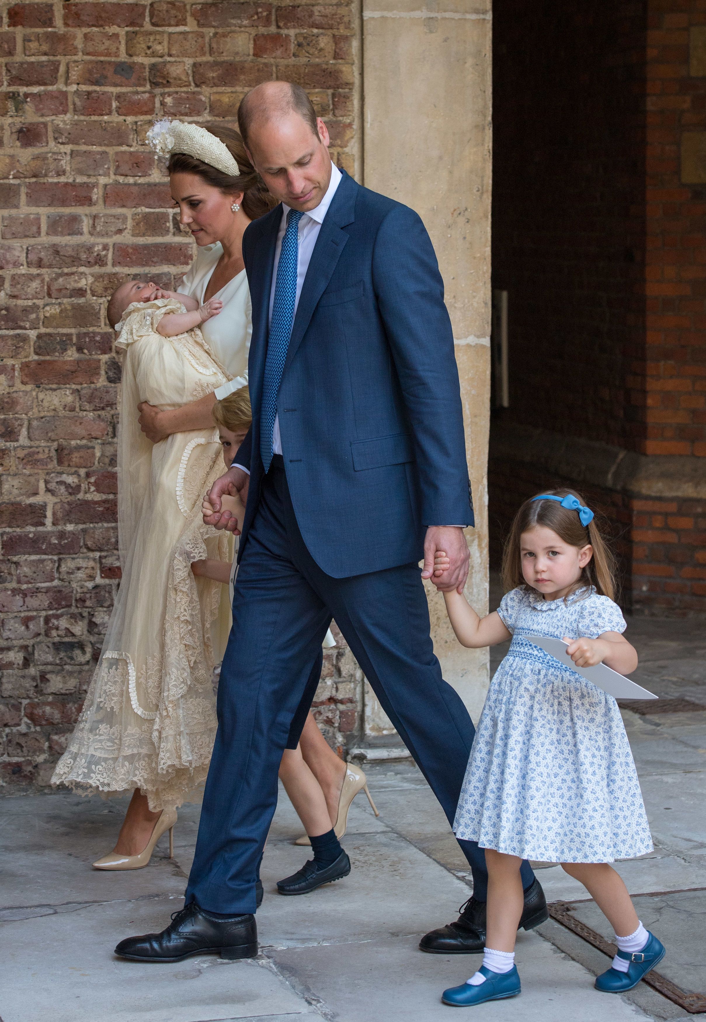 وصول الأمير وليام وزوجته الأميرة كيت ميدلتون إلى كنيسة ذا شابل رويال بقصر سانت جيم
