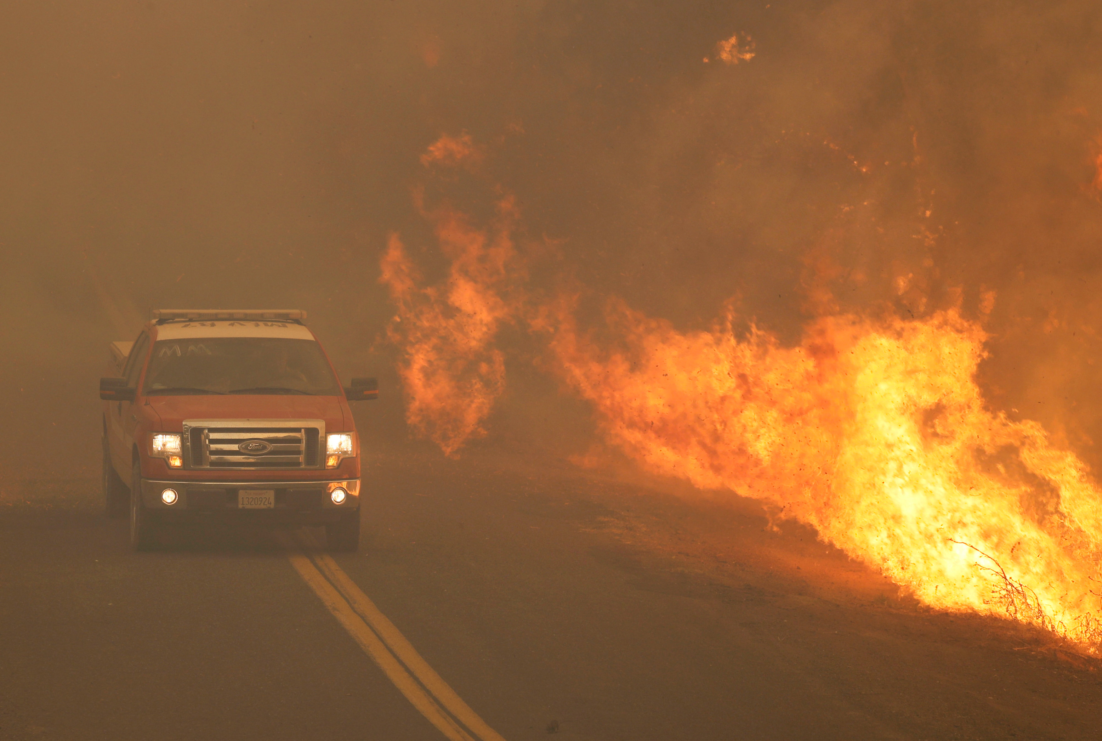 حرائق الغابات فى كاليفورنيا تتواصل