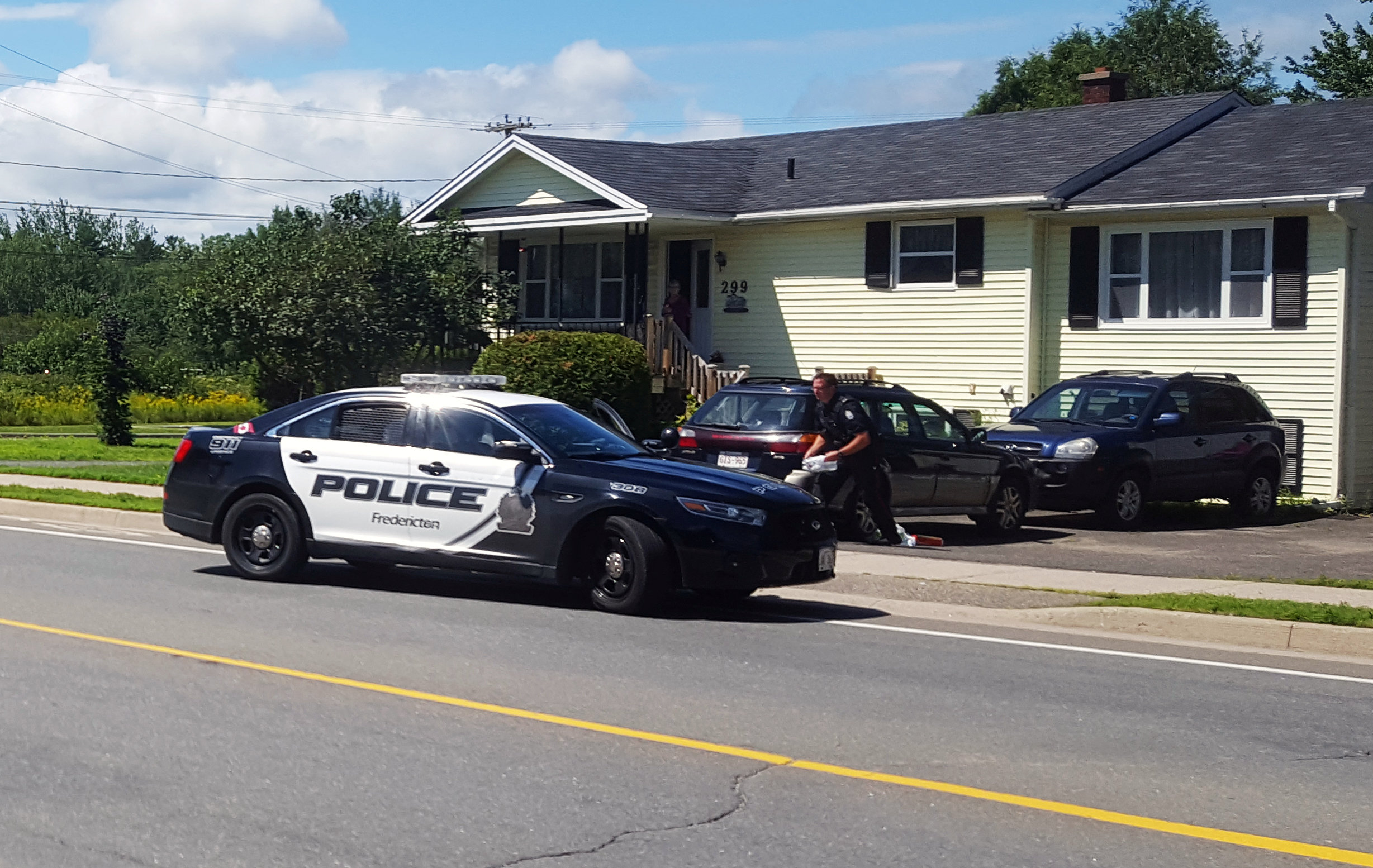 الشرطة الكندية تنتشر فى شوارع مدينة فريدريكتون