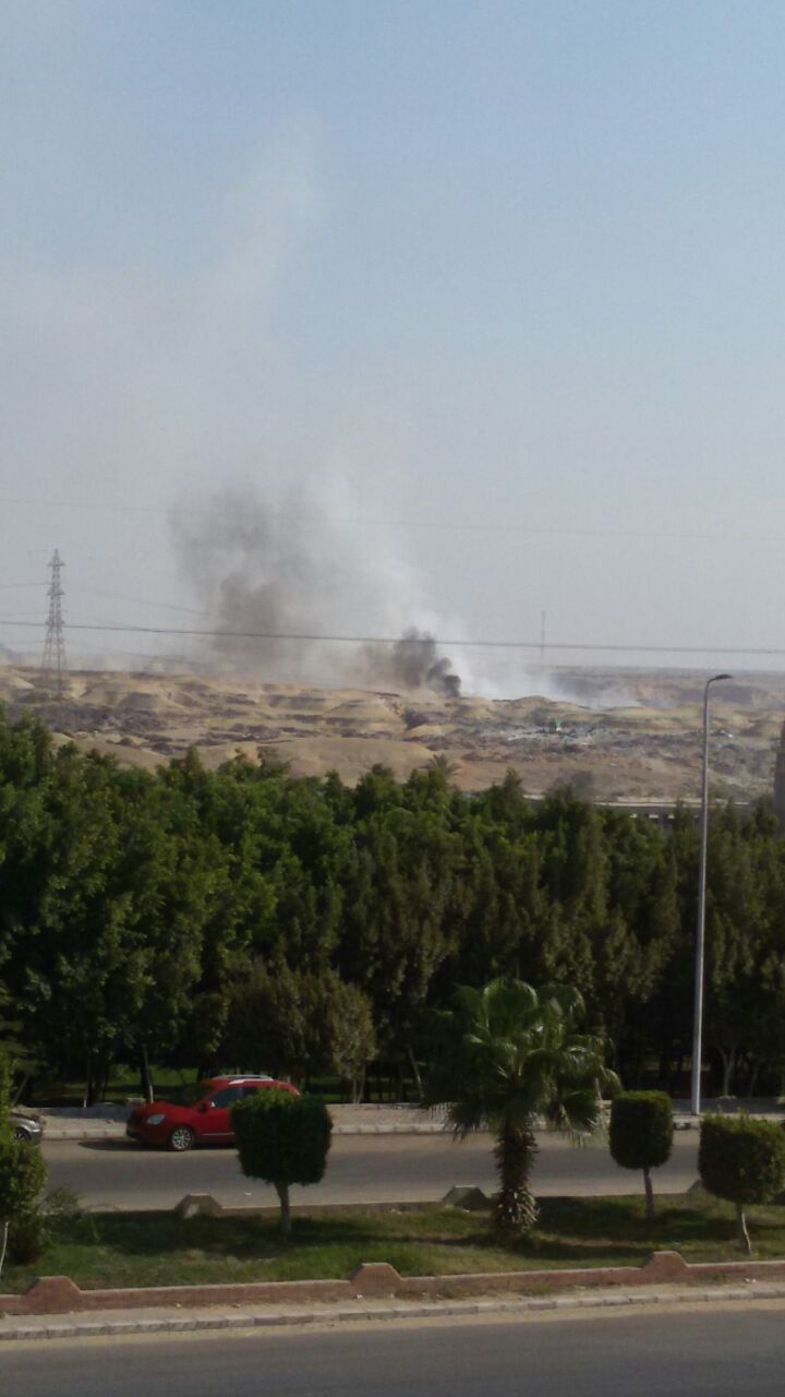 استمرار حرائق القمامة بالتجمع الثالث فى القاهرة الجديدة (2)