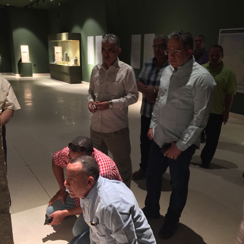 وزير الآثار يتابع أعمال متحف سوهاج لقرب افتتاحه (1)