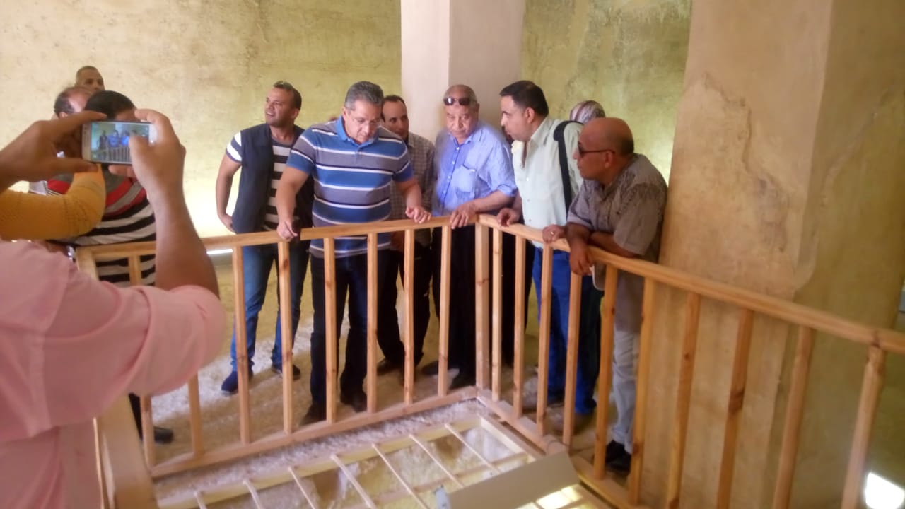 وزير الآثار يتفقد المواقع الأثرية باسيوط (12)