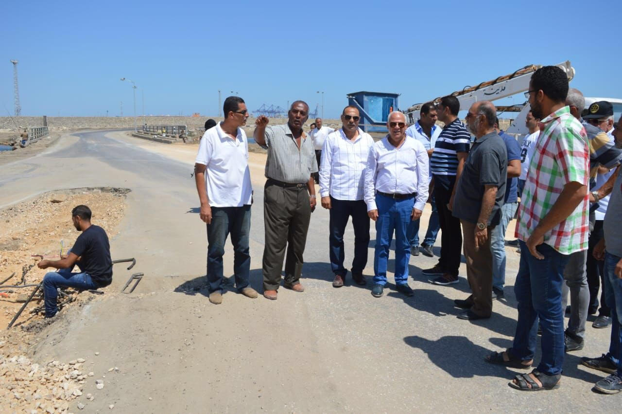 محافظ بورسعيد يتفقد إنشاء مبنى نيابة بورفؤاد (4)