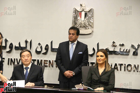  توقيع مصر والصين  الخطابات المتبادلة لمنحة تنفيذ مشروع إنشاء القمر الصناعى مصر -سات 2 (2)