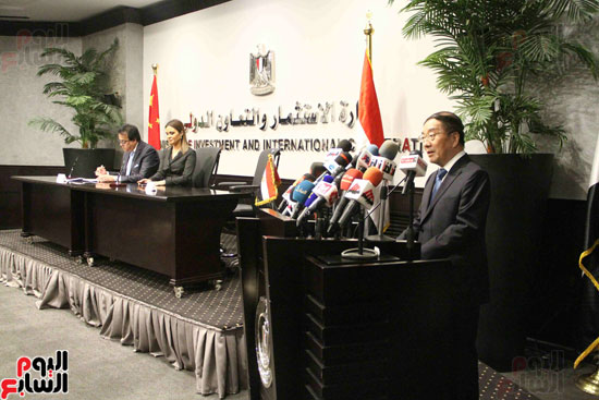  توقيع مصر والصين  الخطابات المتبادلة لمنحة تنفيذ مشروع إنشاء القمر الصناعى مصر -سات 2 (14)