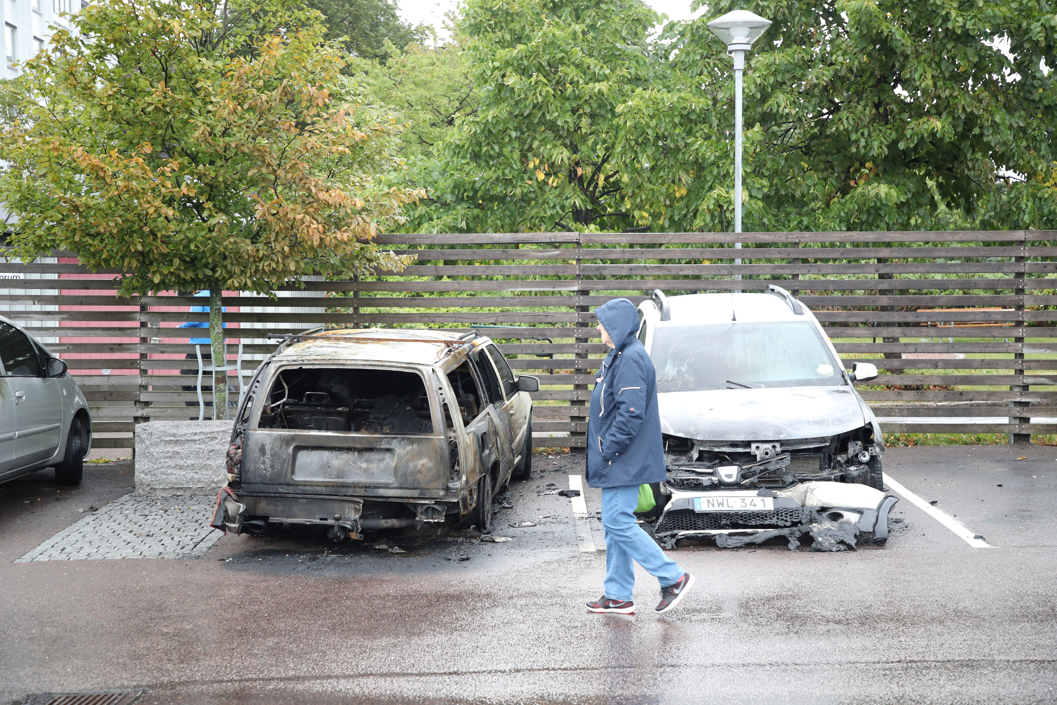السيارات المحترقة فى السويد