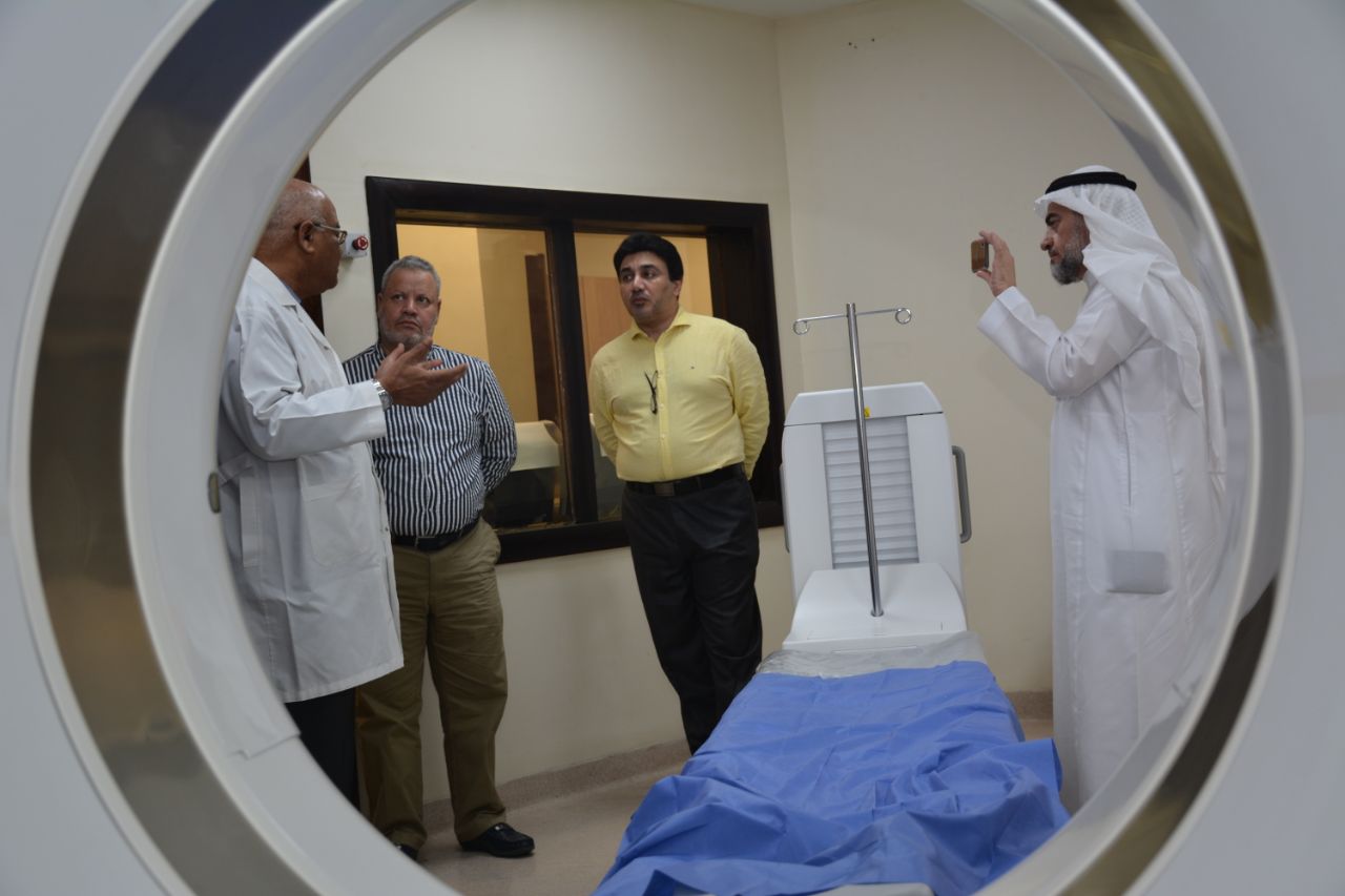 جولة الوفد السعودي داخل اقسام المستشفي