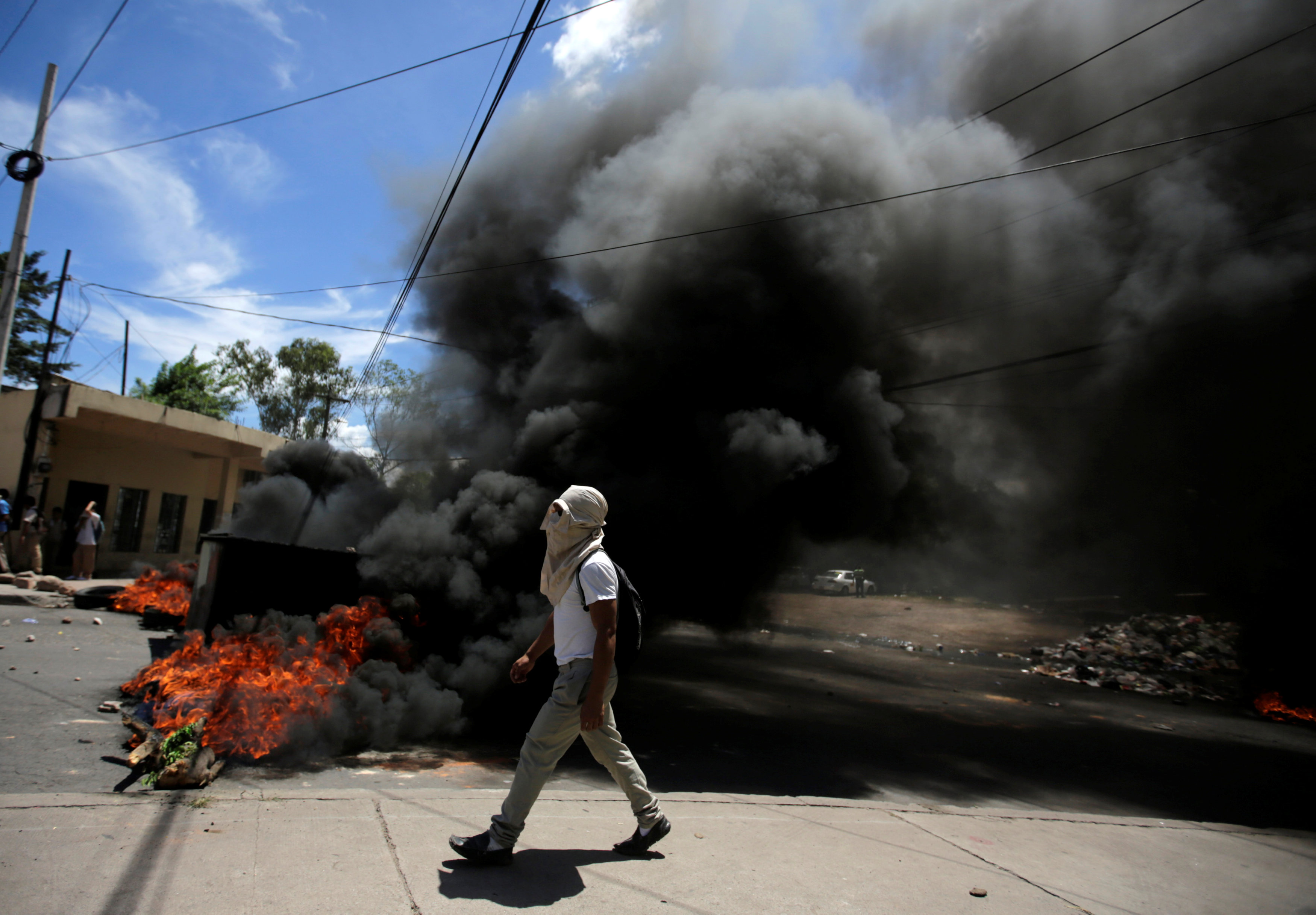 احتجاجات عنيفة فى هندوراس