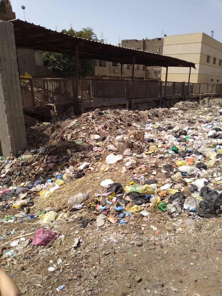 انتشار القمامة بشوارع مدينة الواسطى  (3)