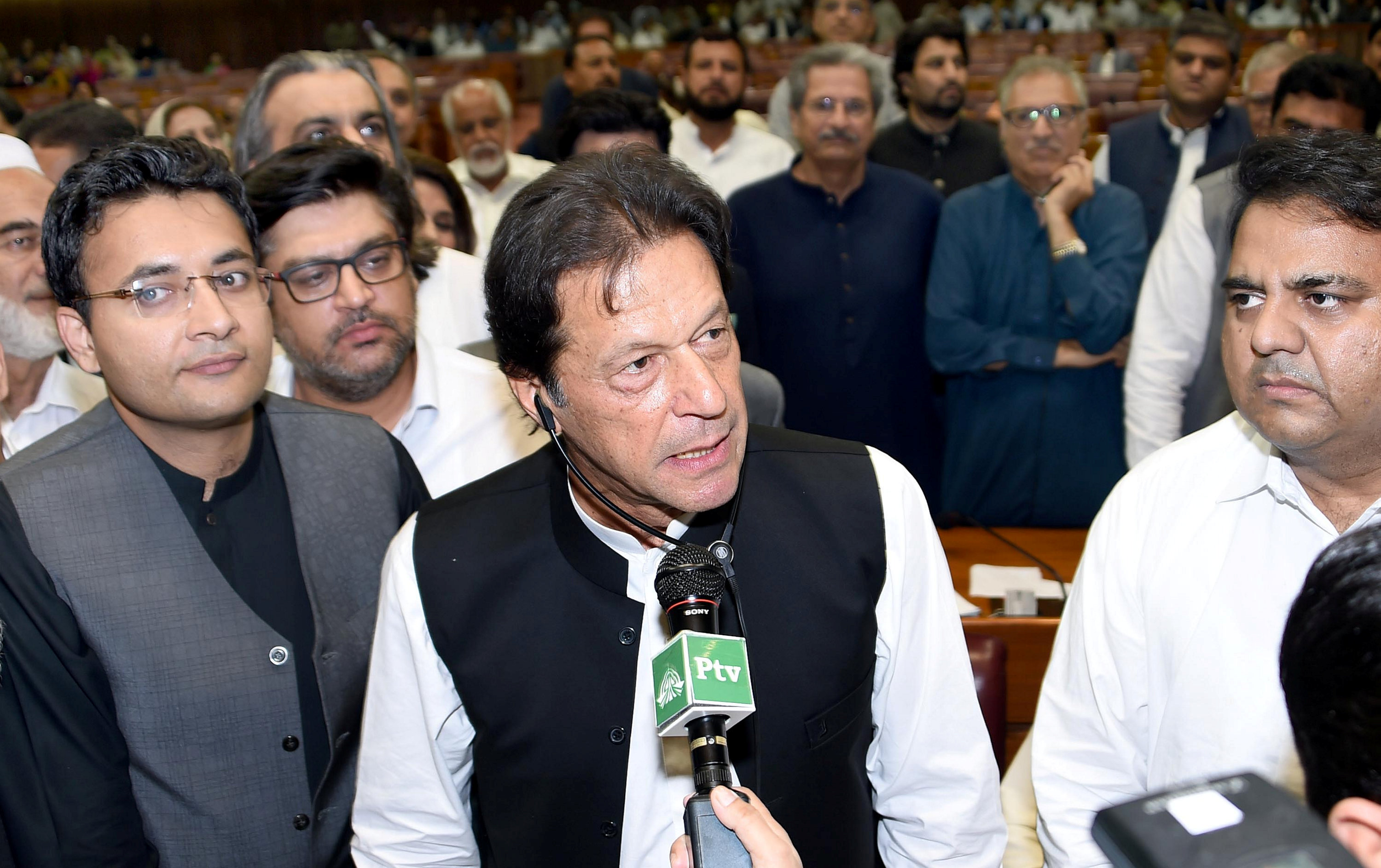 عمران خان يتحدث بعد انتخابه رئيسا للوزراء