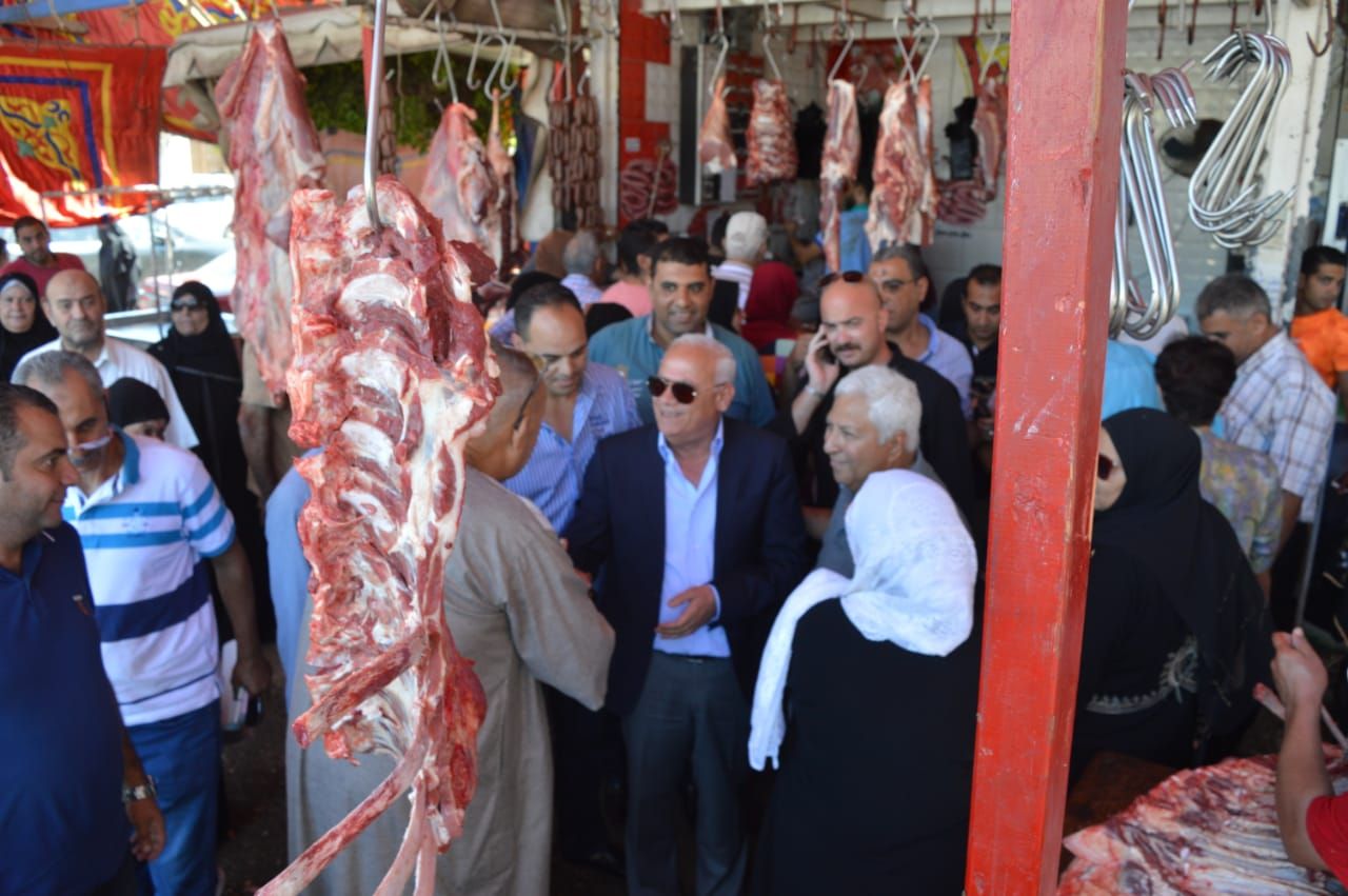 محافظ بورسعيد يفتتح منفذ جديد لتوزيع اللحوم ببورفؤاد  (3)