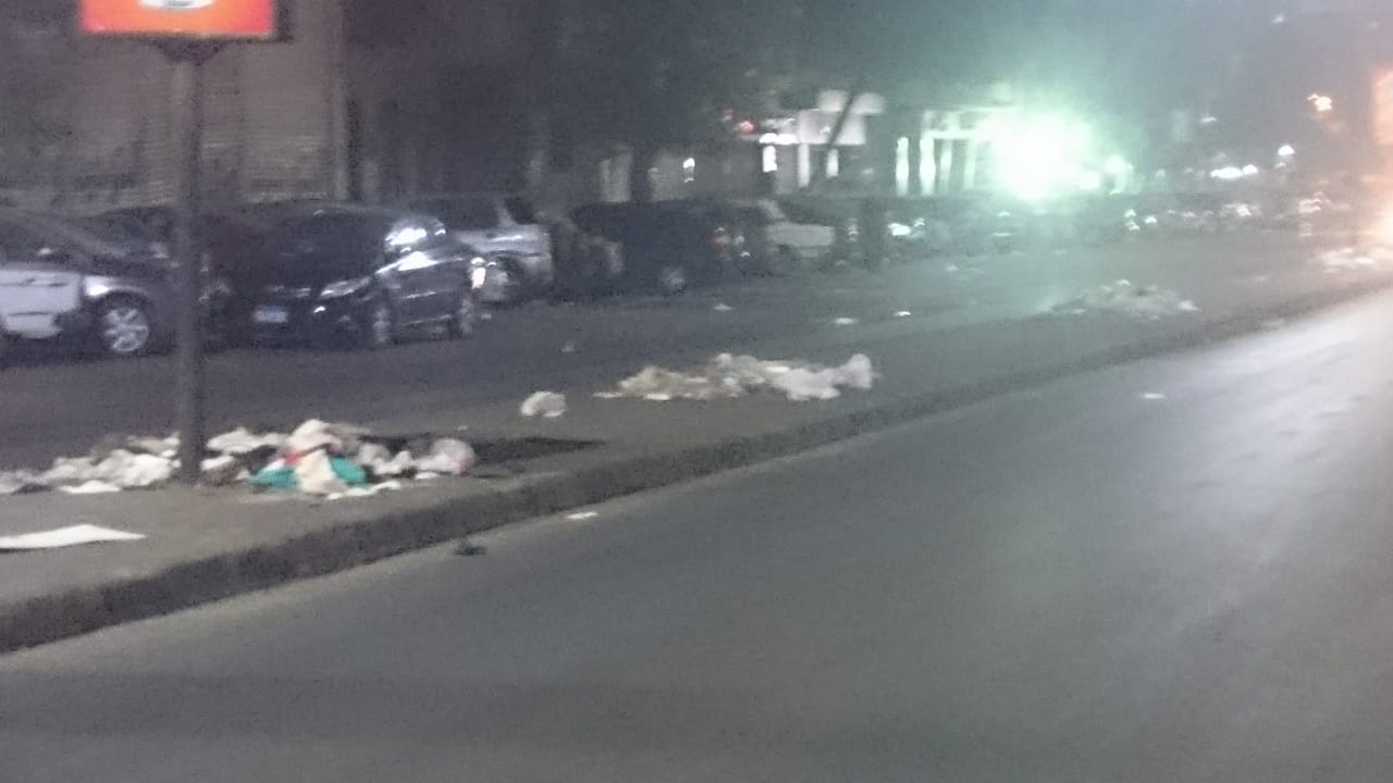 تراكم القمامة بشارع بورسعيد فى السيدة زينب (2)