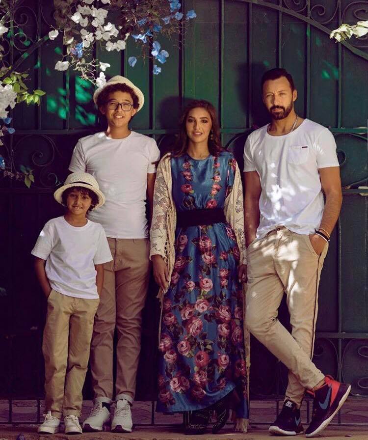 المغني احمد فهمي وعائلته (2)