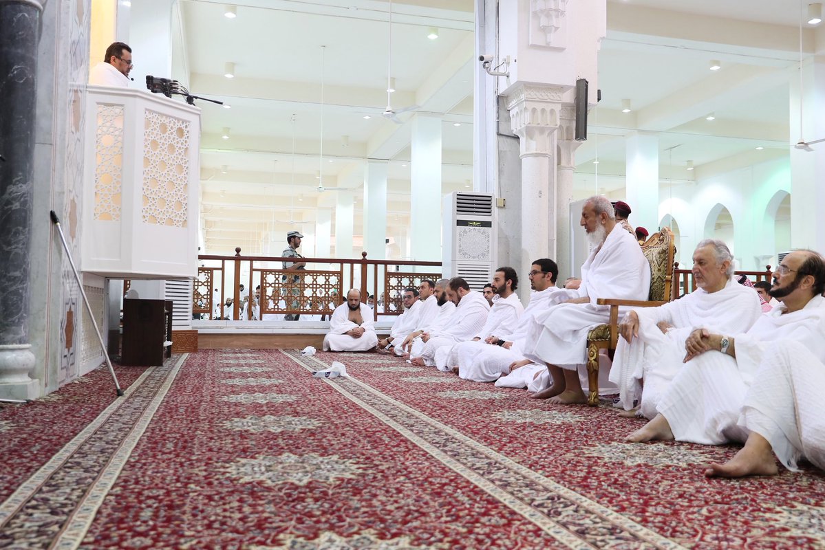 أمير مكة المكرمة فى مسجد نمرة