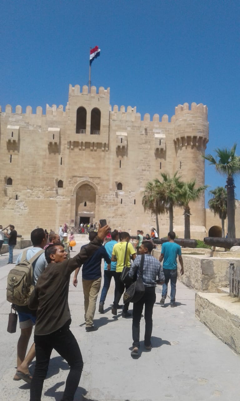 إقبال كبير على قلعة قايتباى فى ثانى أيام العيد (3)