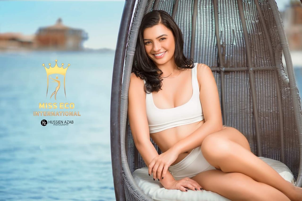 ملكة جمال العالم على الشواطئ المصرية (19)