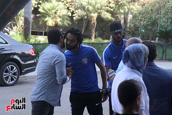 صور حسين الشحات يقود لاعبى العين والوحدة لزيارة مستشفى 57357 (6)