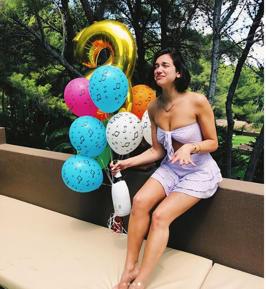 دوا ليبا   تحتفل بعيد ميلادها ال23 (4)