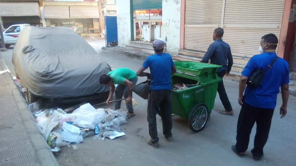 حملة نظافة بنطاق حى شرق مدينة سوهاج (3)