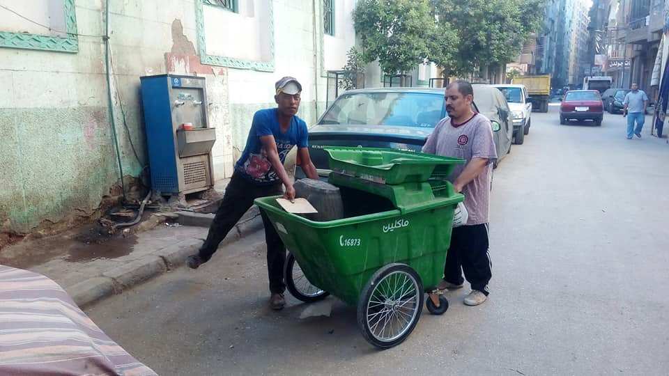 حملة نظافة بنطاق حى شرق مدينة سوهاج (5)