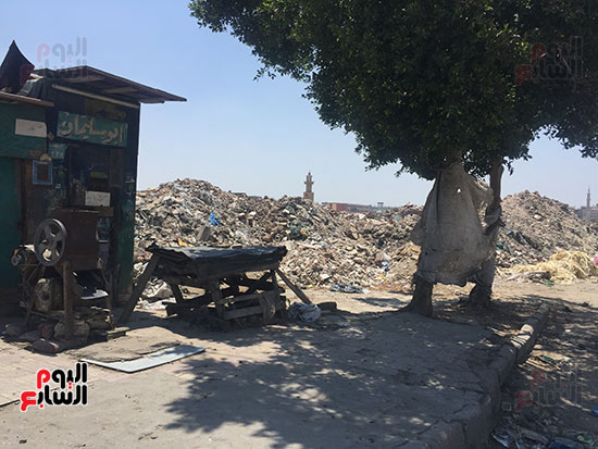 القمامة-ومخالفات-تحاصر-شارعى-الأمين-وناصر-بحى-المناخ-ببورسعيد-(7)