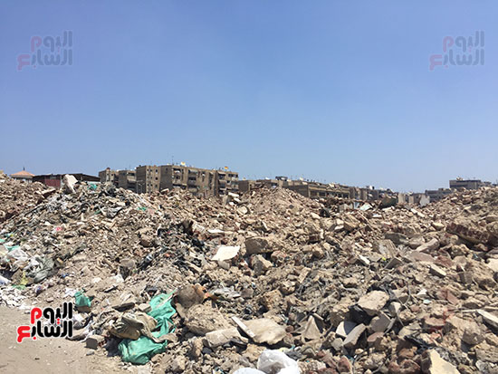 القمامة-ومخالفات-تحاصر-شارعى-الأمين-وناصر-بحى-المناخ-ببورسعيد-(12)