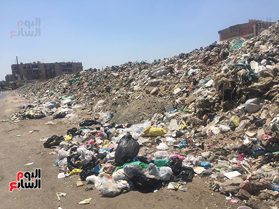 القمامة-ومخالفات-تحاصر-شارعى-الأمين-وناصر-بحى-المناخ-ببورسعيد-(21)