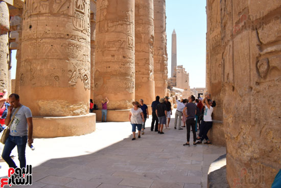 اقبال السائحين علي الحضارة الفرعونية للإستمتاع بها الأقصر