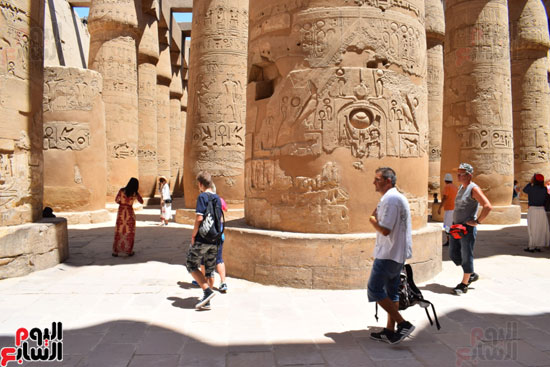 جانب من التوافد علي المعابد الفرعونية بمحافظة الأقصر