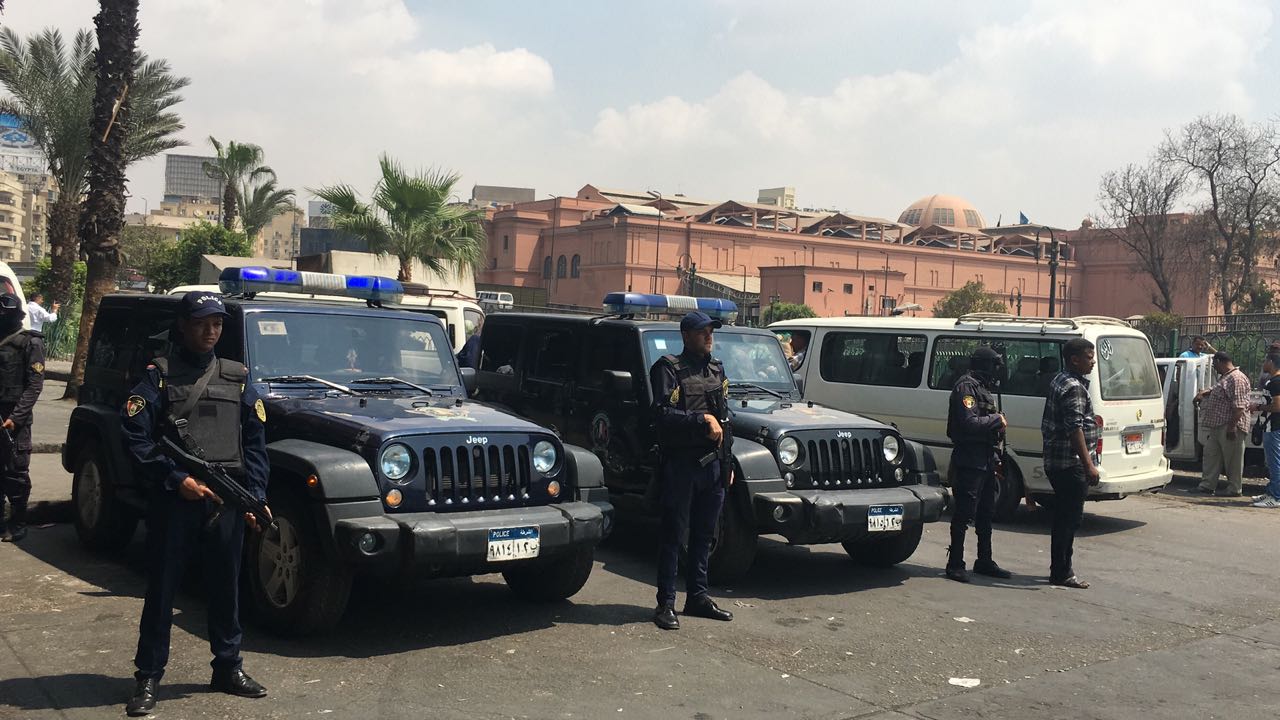 انتشار رجال الشرطة فى الشوارع
