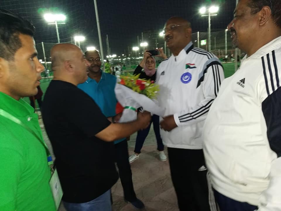 الاسقبال بالورود من مسئولى الهلال
