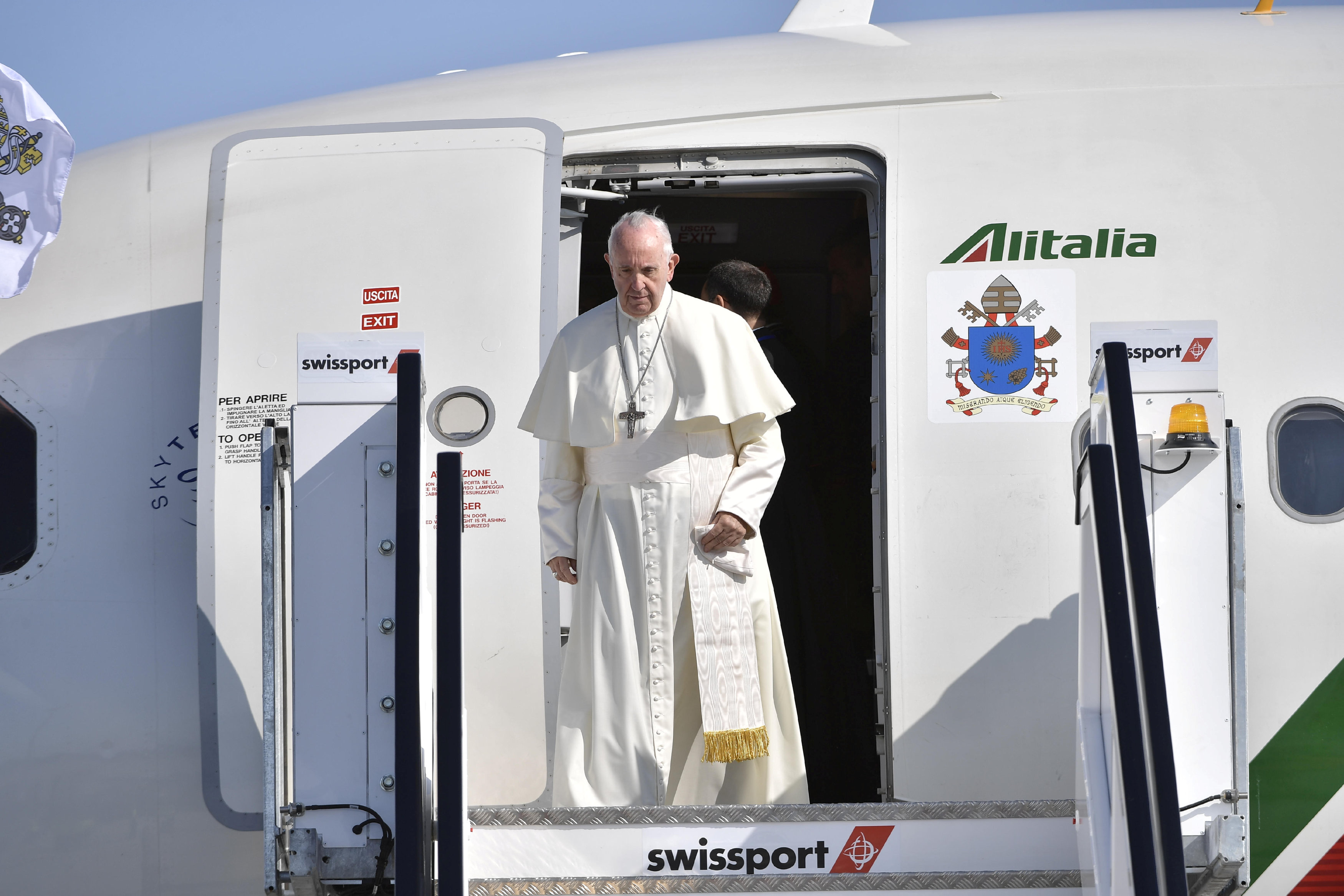 البابا لدى وصوله إلى دبلن