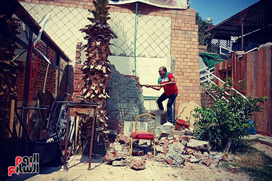 إزالة أكبر المراسى المخالفة على النيل بجزيرة الزمالك (4)