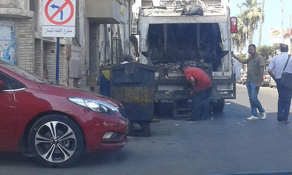أحياء بورسعيد تواصل أعمال رفع القمامة والمخلفات (2)
