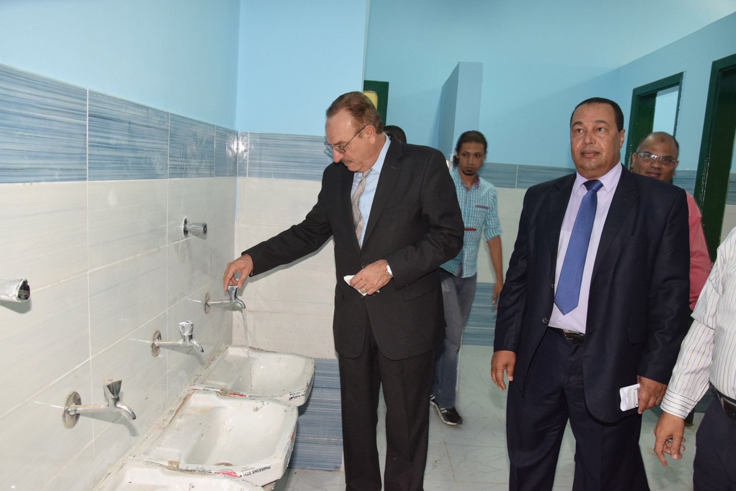 محافظ بنى سويف يفتتح مدارس للتعليم الأساسى (10)