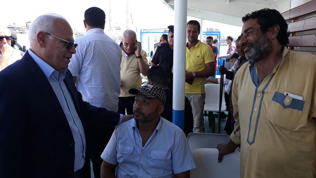 محافظ بورسعيد يلتقي بالمواطنين  (1)
