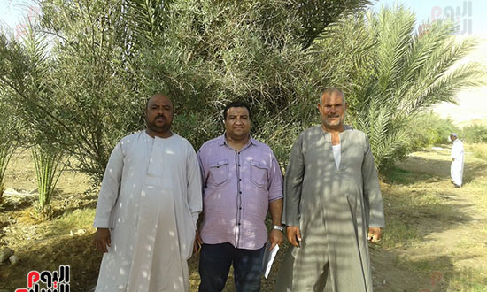   The People of the Town of Alsawama with the Editor of the Seventh Day 