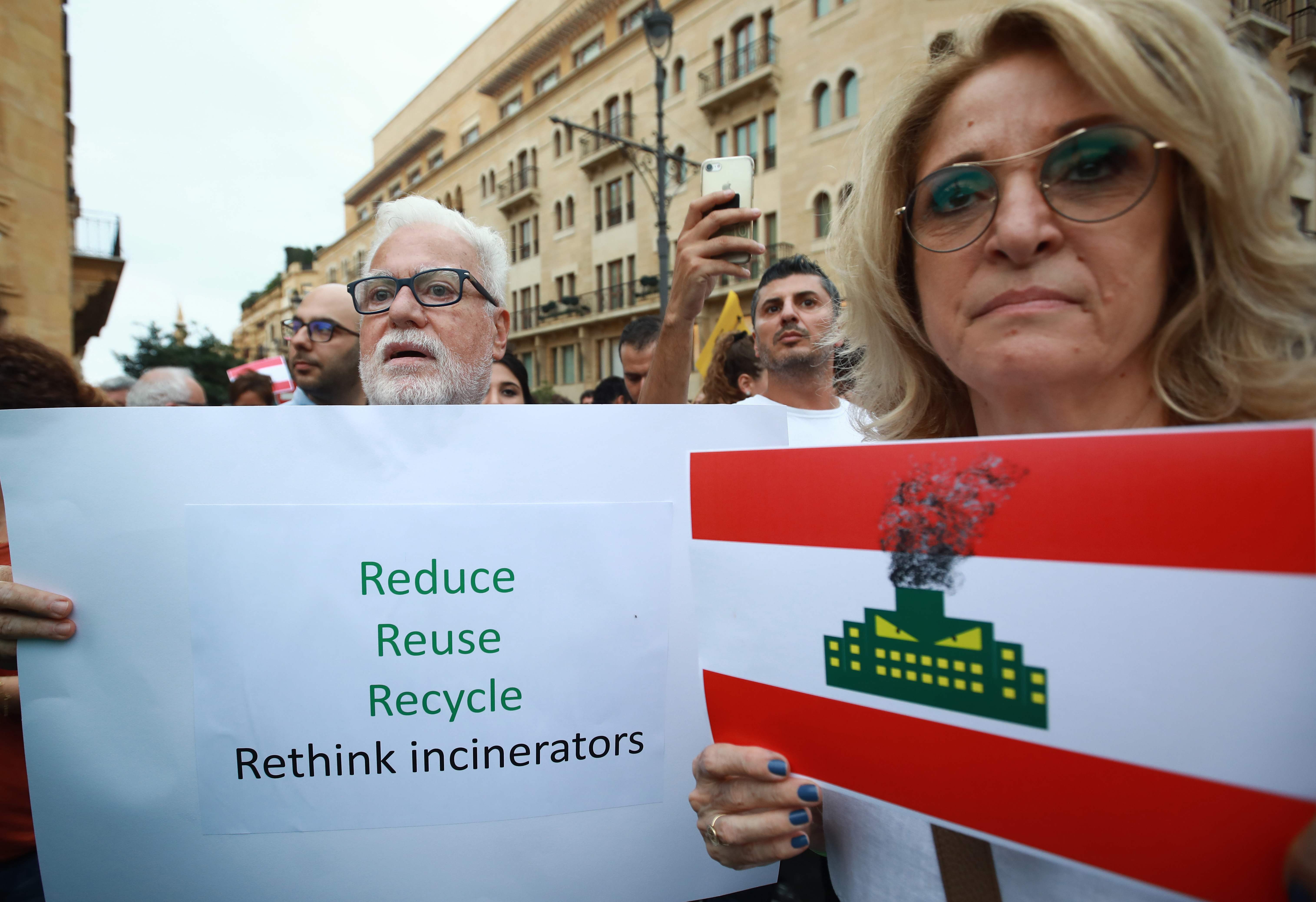مظاهرة فى بيروت ضد محارق النفايات