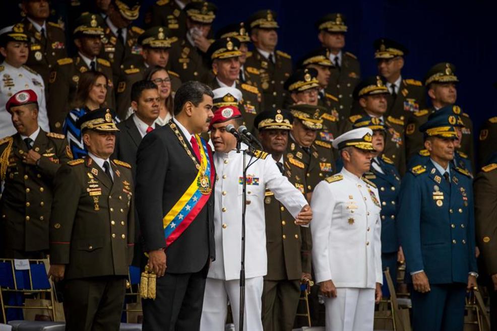 مادورو اثناء العرض العسكرى