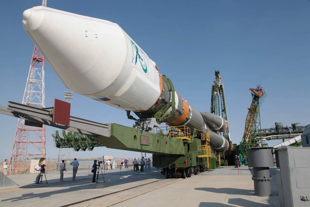  الصاروخ الحامل للقمر الصناعى المصرى الجديد إلى الفضاء (3)