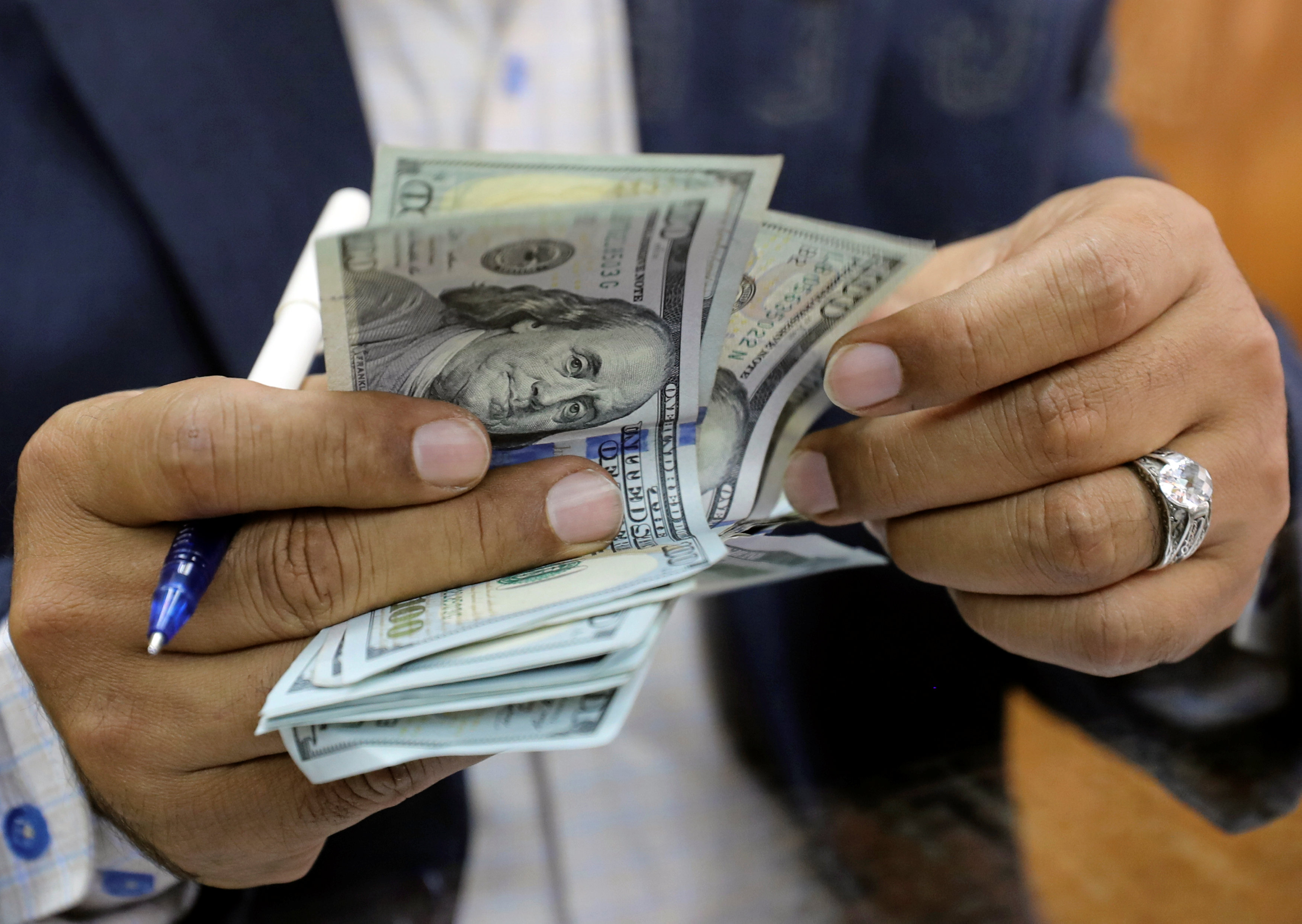 سعر الدولار اليوم الخميس 9 8 2018 فى البنوك المصرية صوت الأمة