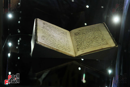 صور مؤتمر دار الكتب للإعلان عن مخطوطة نادرة بحضور وزيرة الثقافة (2)
