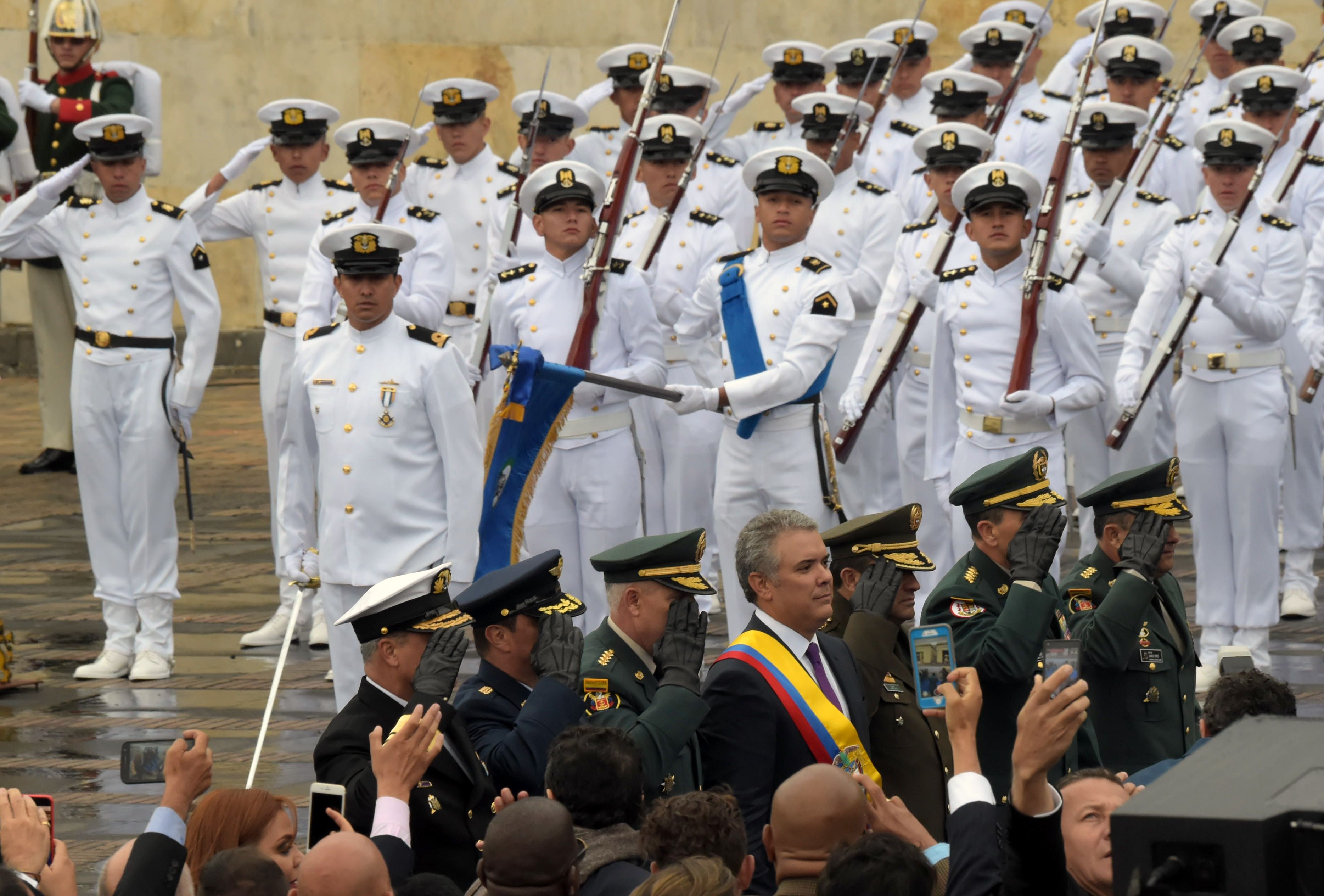  جيش كولومبى خلال الاحتفال 
