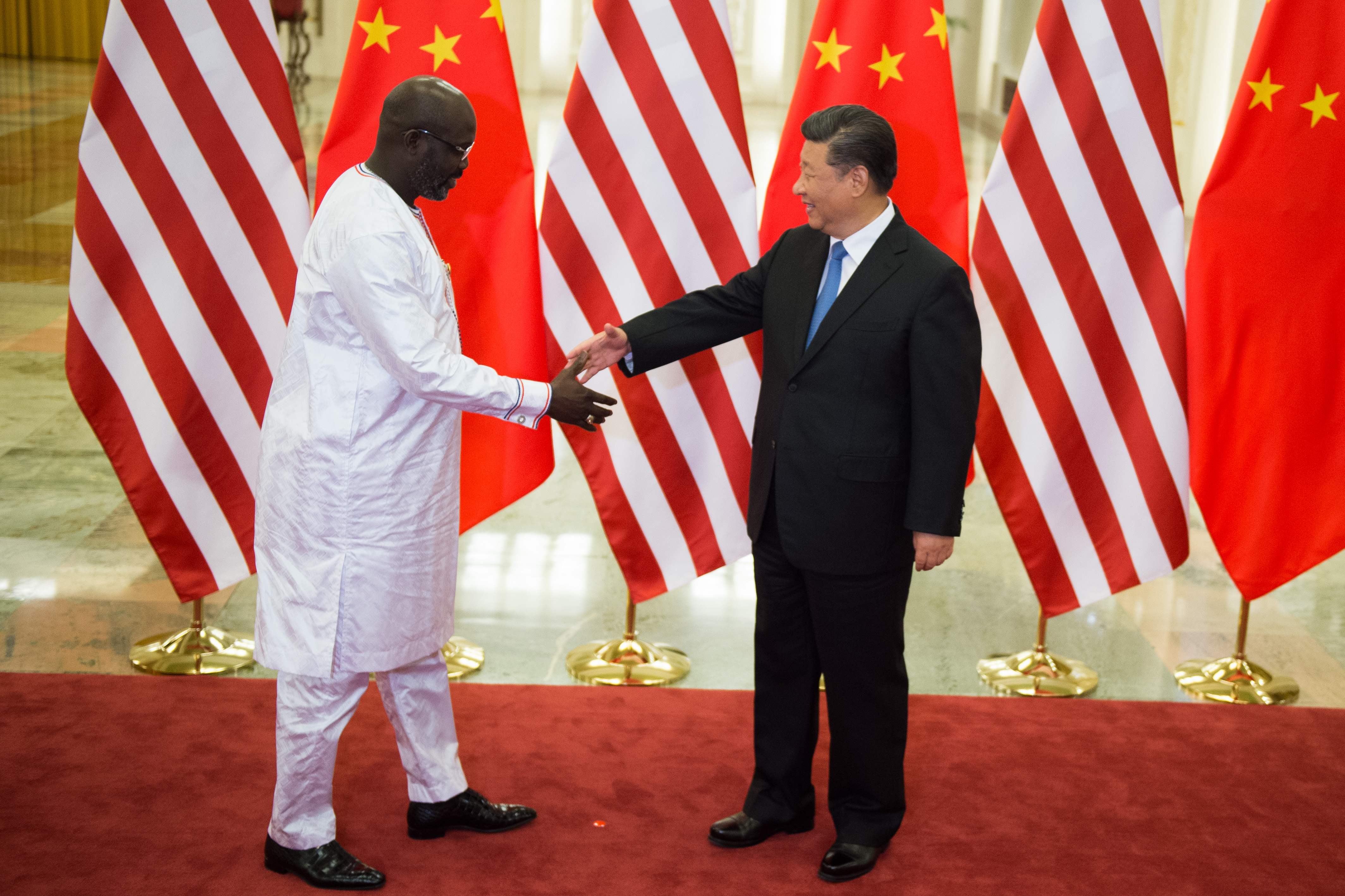 الرئيس الصينى مع رئيس ليبيريا